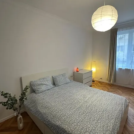Lägenhet 151 *